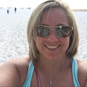 Meet your Posher, Kara